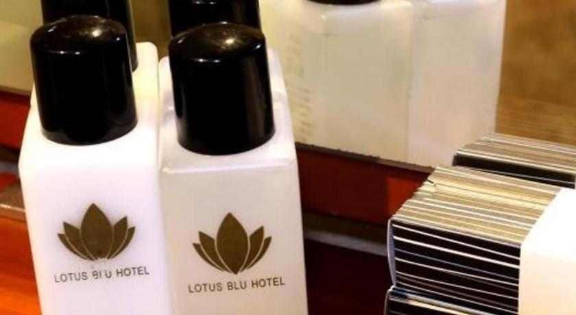 Lotus Blu Hotel Legazpi Buitenkant foto