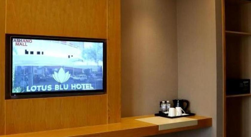 Lotus Blu Hotel Legazpi Buitenkant foto