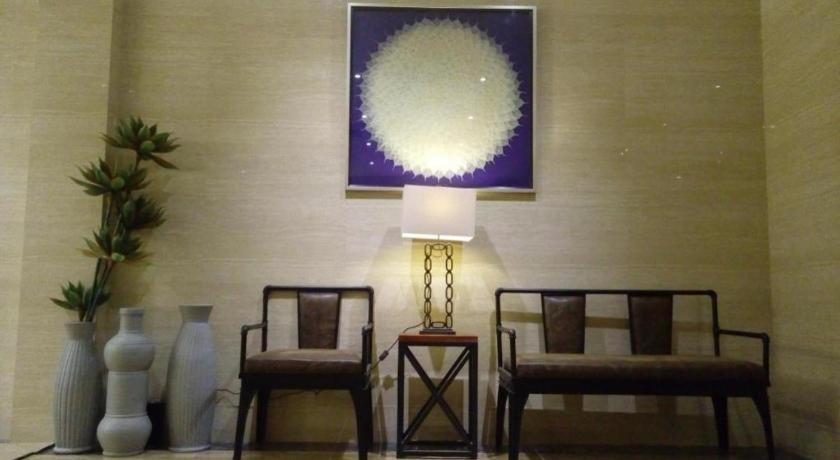 Lotus Blu Hotel Legazpi Buitenkant foto